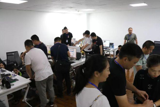 速看!"蚂蚁金服工作人员"要帮你提升"借呗"额度